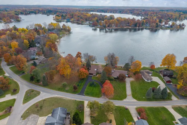 $899,900 | 10845 East Royal Road, Stanwood, MI 49346