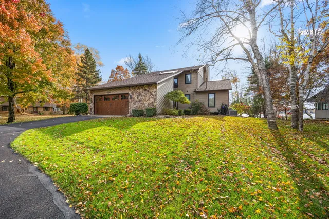 $899,900 | 10845 East Royal Road, Stanwood, MI 49346