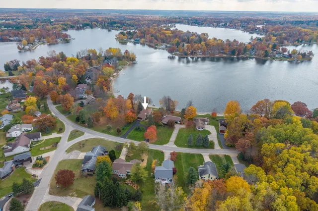 $899,900 | 10845 East Royal Road, Stanwood, MI 49346