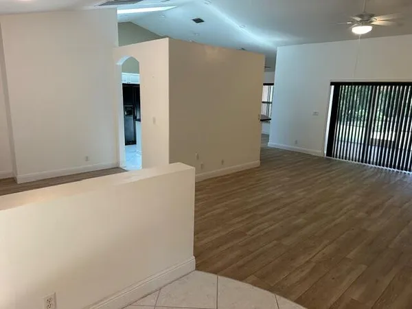 a view of livingroom with furniture