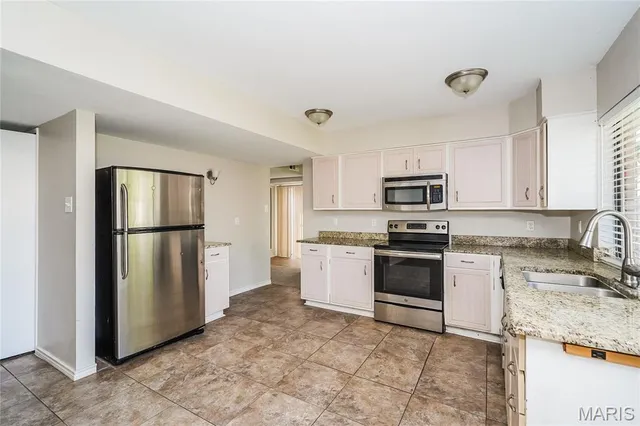 $2,690 | 87 Four Winds Drive, St. Peters, MO 63376