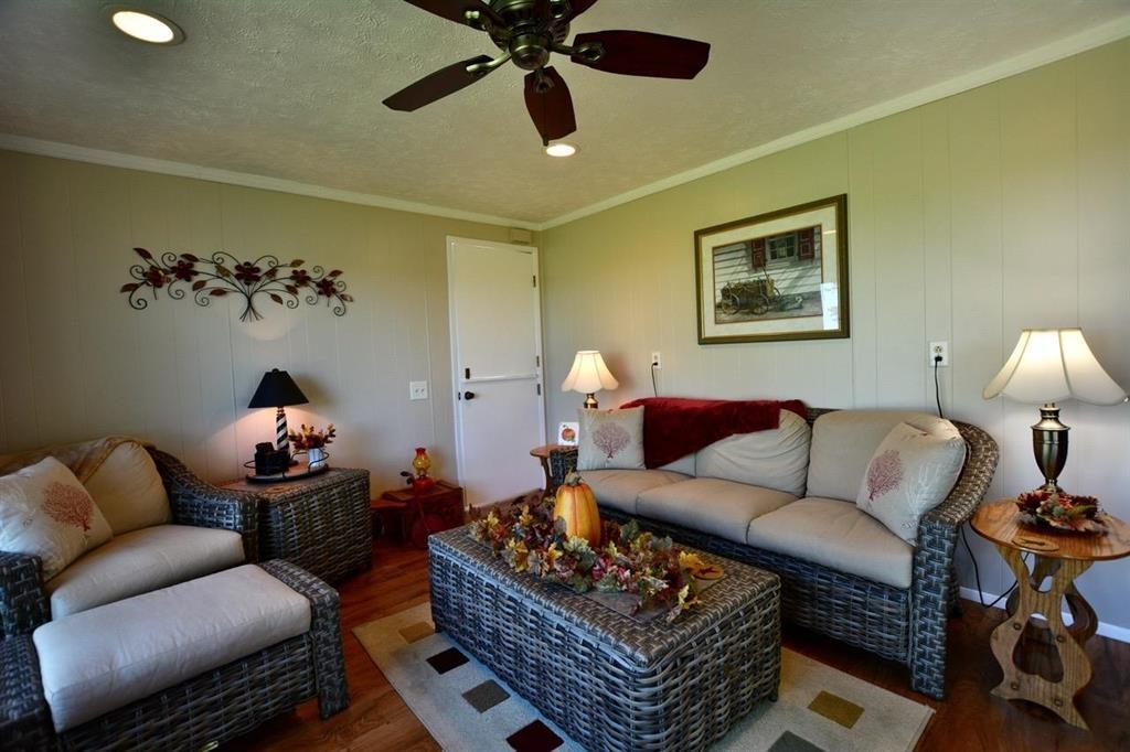 439 Wheeler Road Bay City, MI 48706 - Photo 8 of 25
