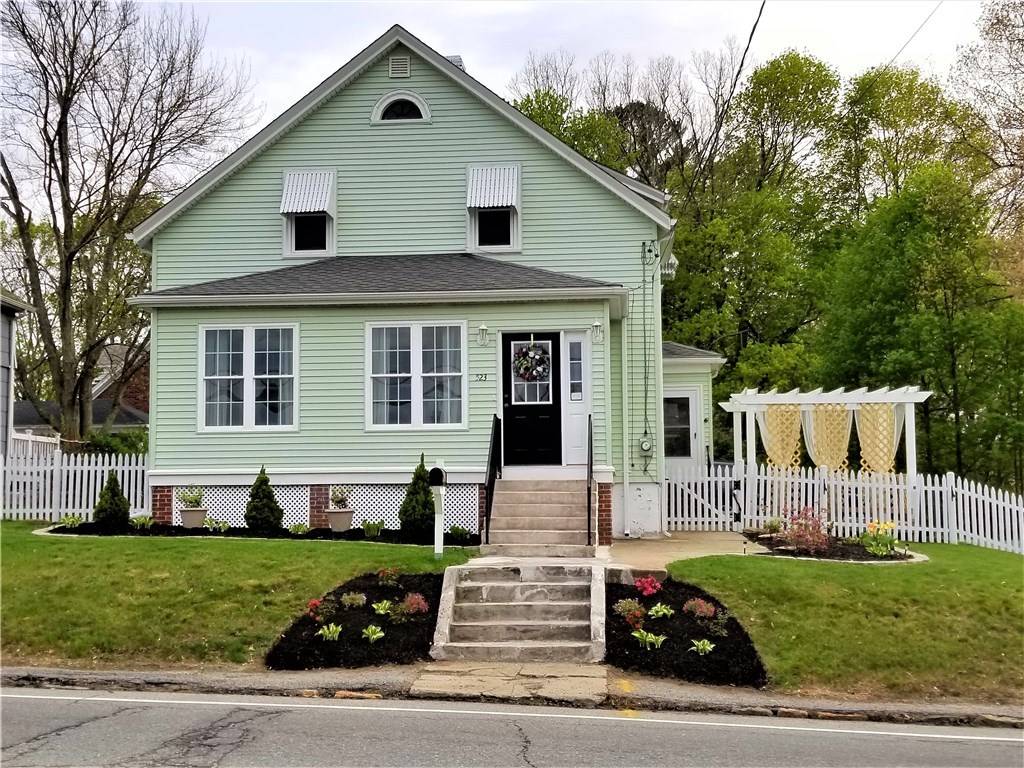 523 Smithfield Road North Smithfield, RI 02896 - Photo 1 of 24