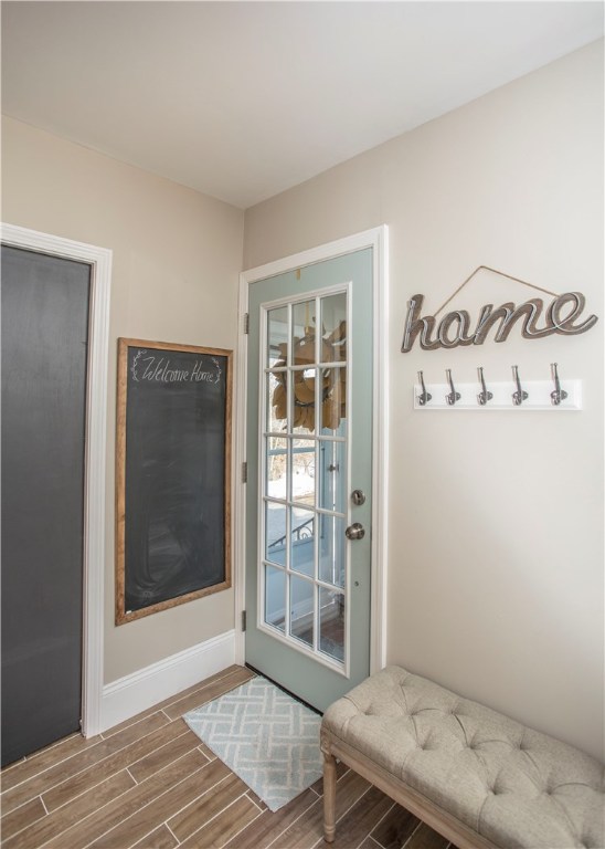 523 Smithfield Road North Smithfield, RI 02896 - Photo 2 of 24