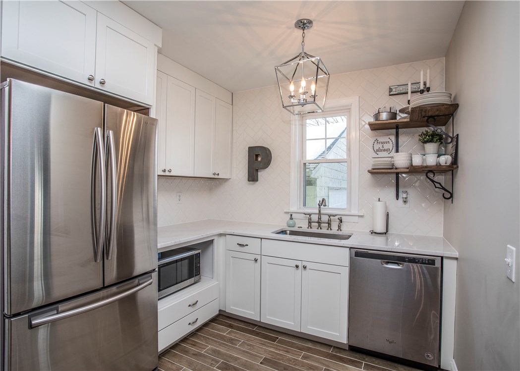 523 Smithfield Road North Smithfield, RI 02896 - Photo 7 of 24