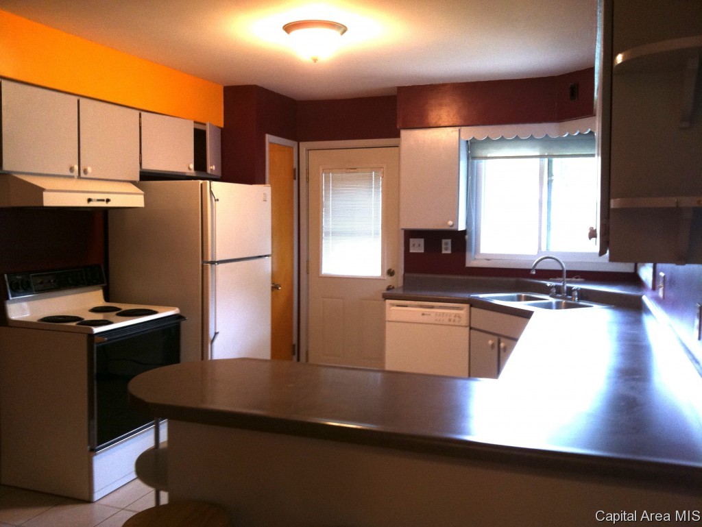 3623 East Hooker Street Springfield, IL 62703 - Photo 14 of 32