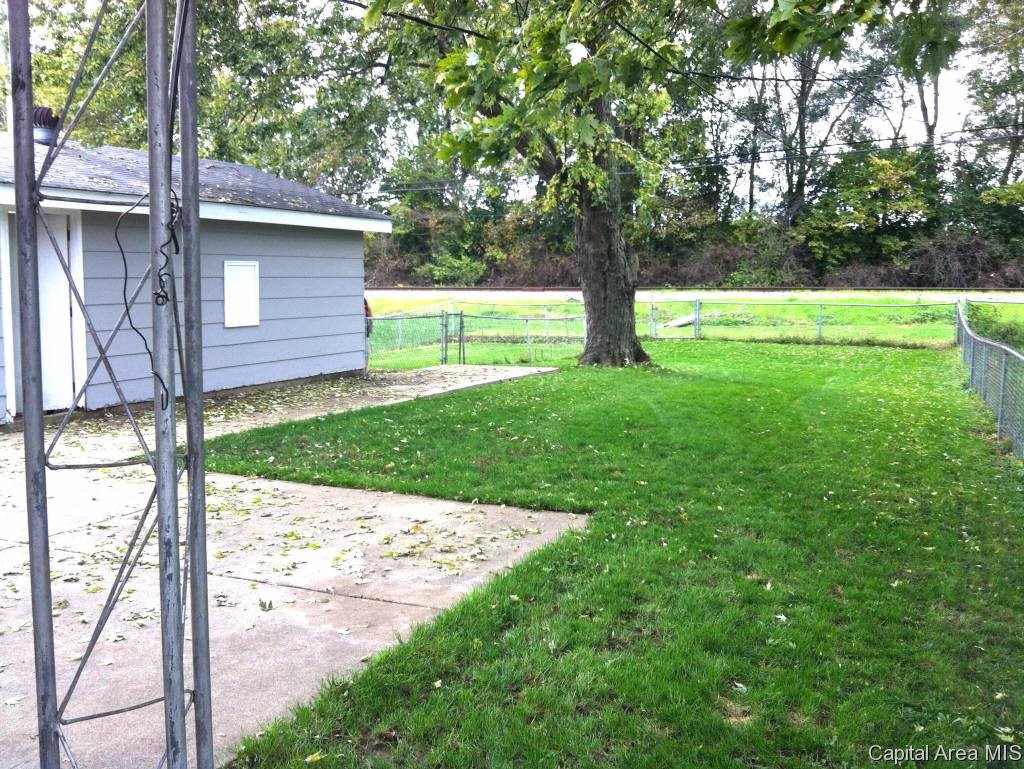 3623 East Hooker Street Springfield, IL 62703 - Photo 4 of 32