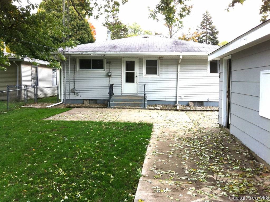 3623 East Hooker Street Springfield, IL 62703 - Photo 5 of 32