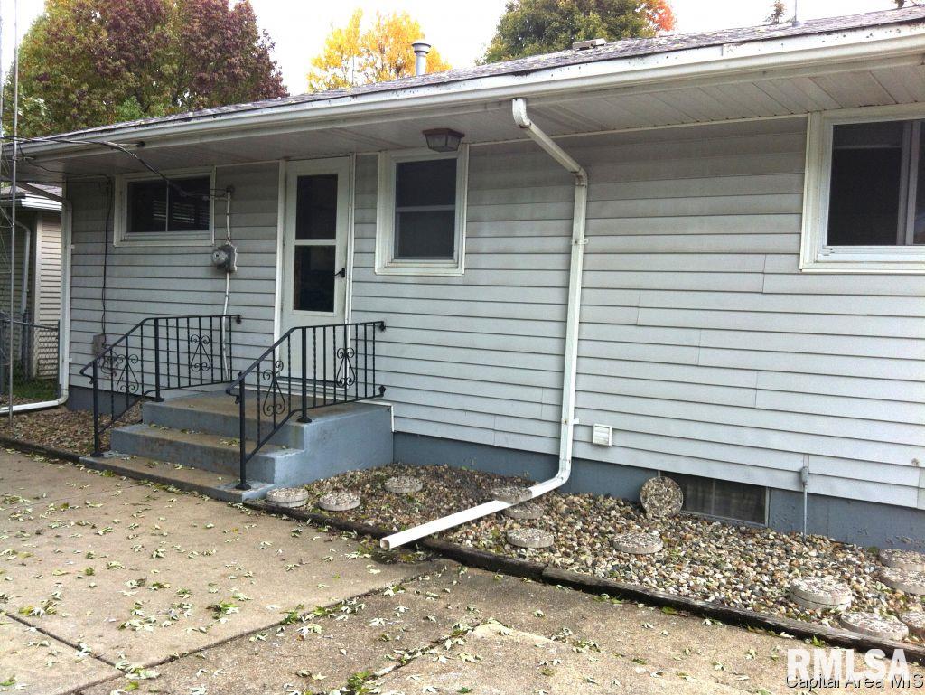 3623 East Hooker Street Springfield, IL 62703 - Photo 7 of 32