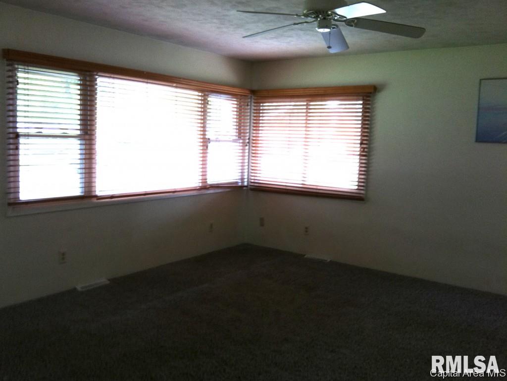 3623 East Hooker Street Springfield, IL 62703 - Photo 8 of 32