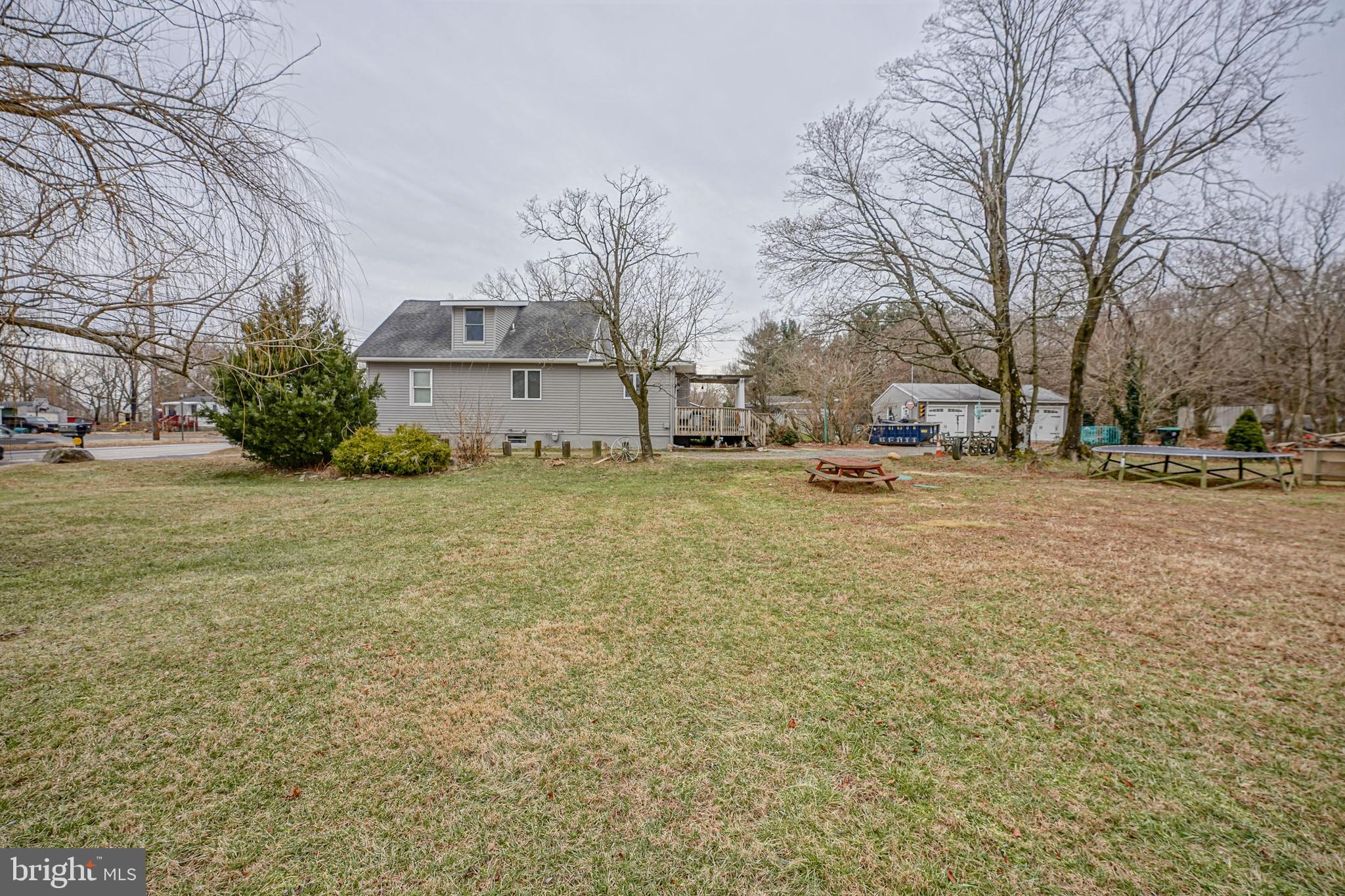 405 Tansboro Road Berlin, NJ 08009 - Photo 4 of 32 Gallery Image 4