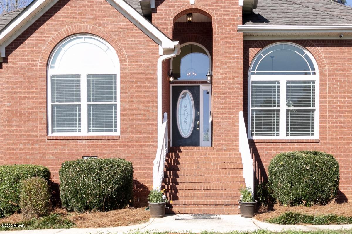 132 Brook Road Barnesville, GA 30204 - Photo 2 of 33 a front view of a house