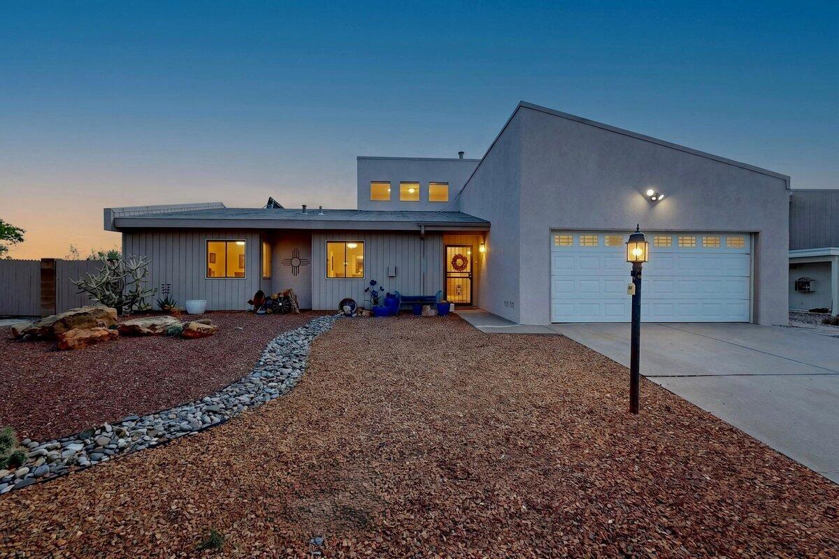 614 Lakeview Circle Southeast Rio Rancho, NM 87124 - Photo 1 of 21 Gallery Image 1