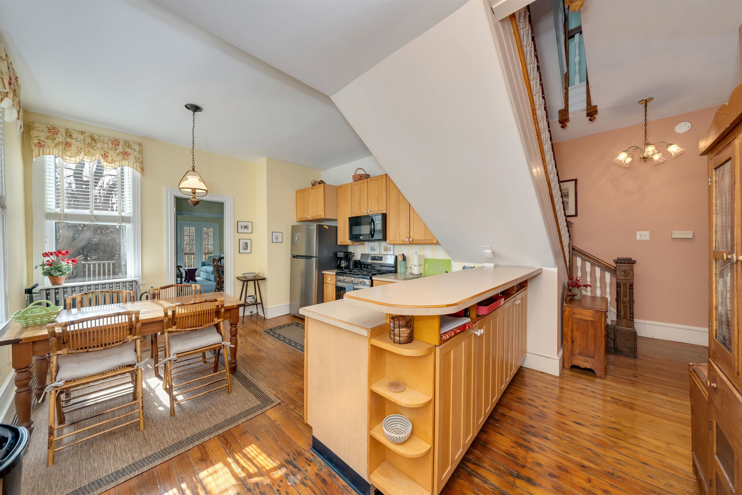 130 Decatur Street Cape May, NJ 08204 - Photo 14 of 50 a very nice looking room with many windows
