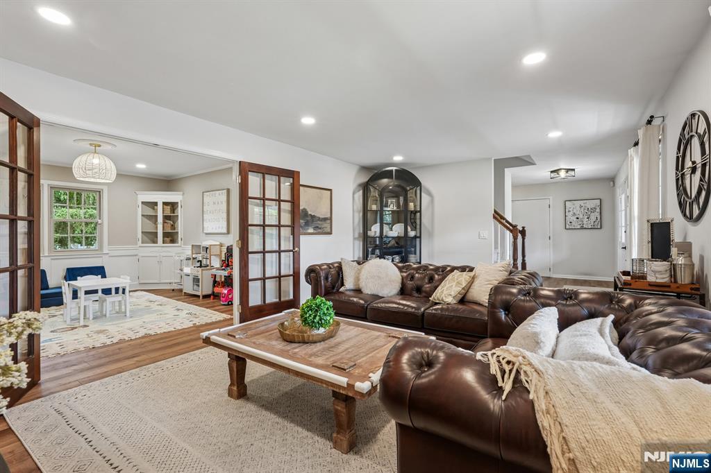 4 Holyoke Road Wayne, NJ 07470 - Photo 8 of 50