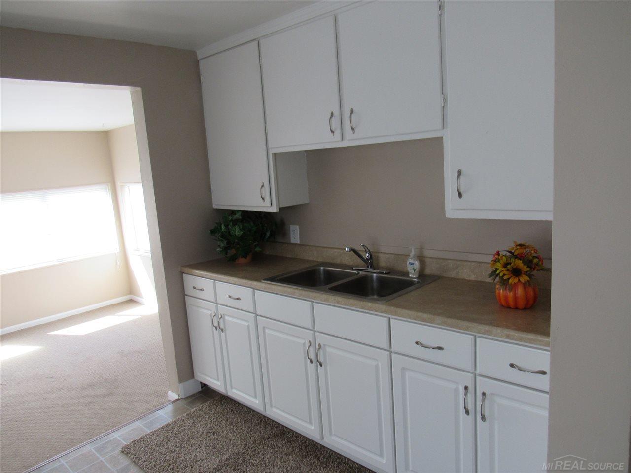 21263 Waltham Road Warren, MI 48089 - Photo 10 of 20