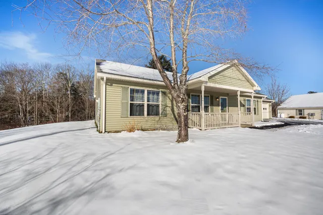 $350,000 | 19 Fieldstone Drive, Unit 19, Oakland, ME 04963