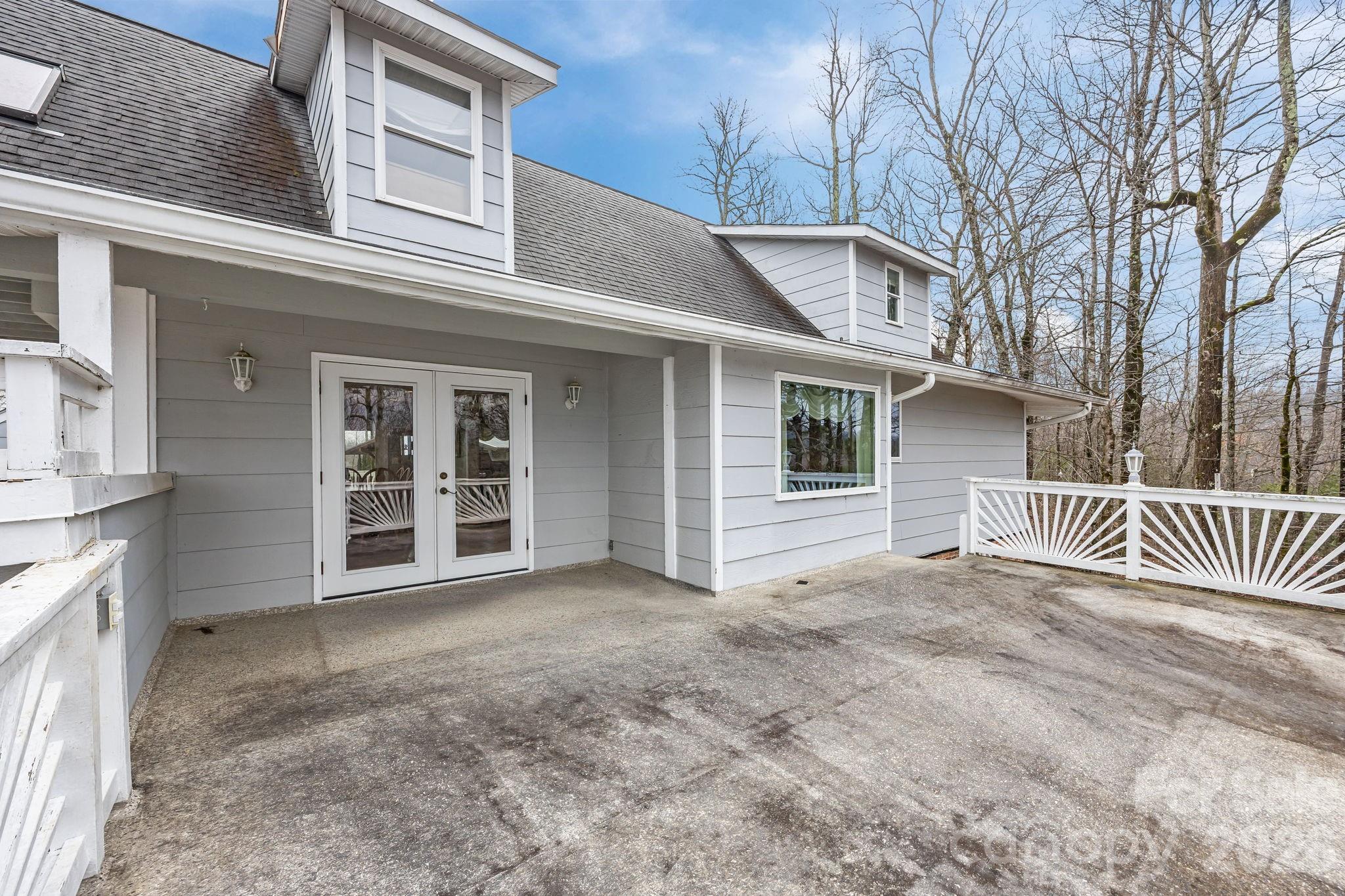 6777 Pinnacle Mountain Road Zirconia, NC 28790 - Photo 34 of 41