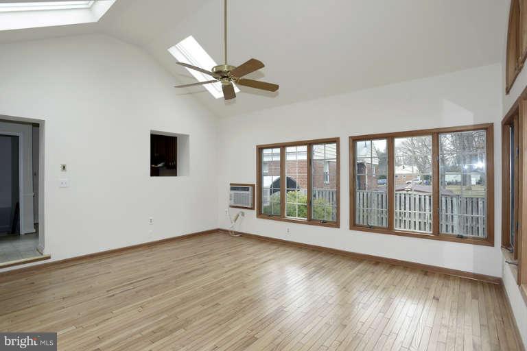 414 Royalton Road Silver Spring, MD 20901 - Photo 5 of 14 Family Room