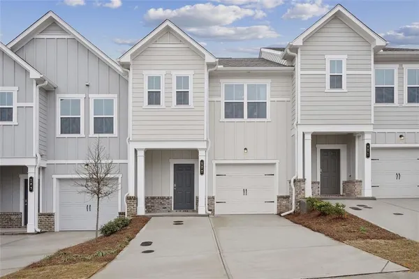 $2,081 | 4005 Sunfish Lane, Unit PLAN A, Flowery Branch, GA 30542