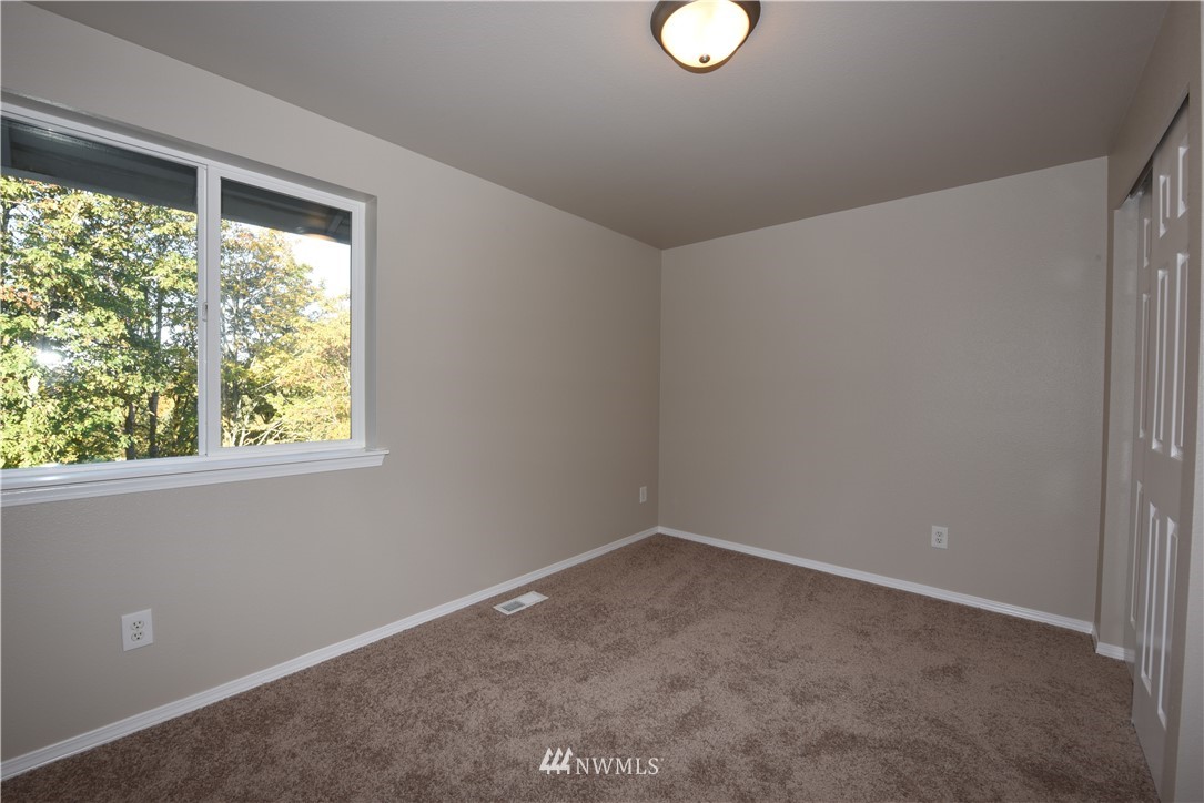 11214 Southeast 166th Place Renton, WA 98055 - Photo 14 of 15