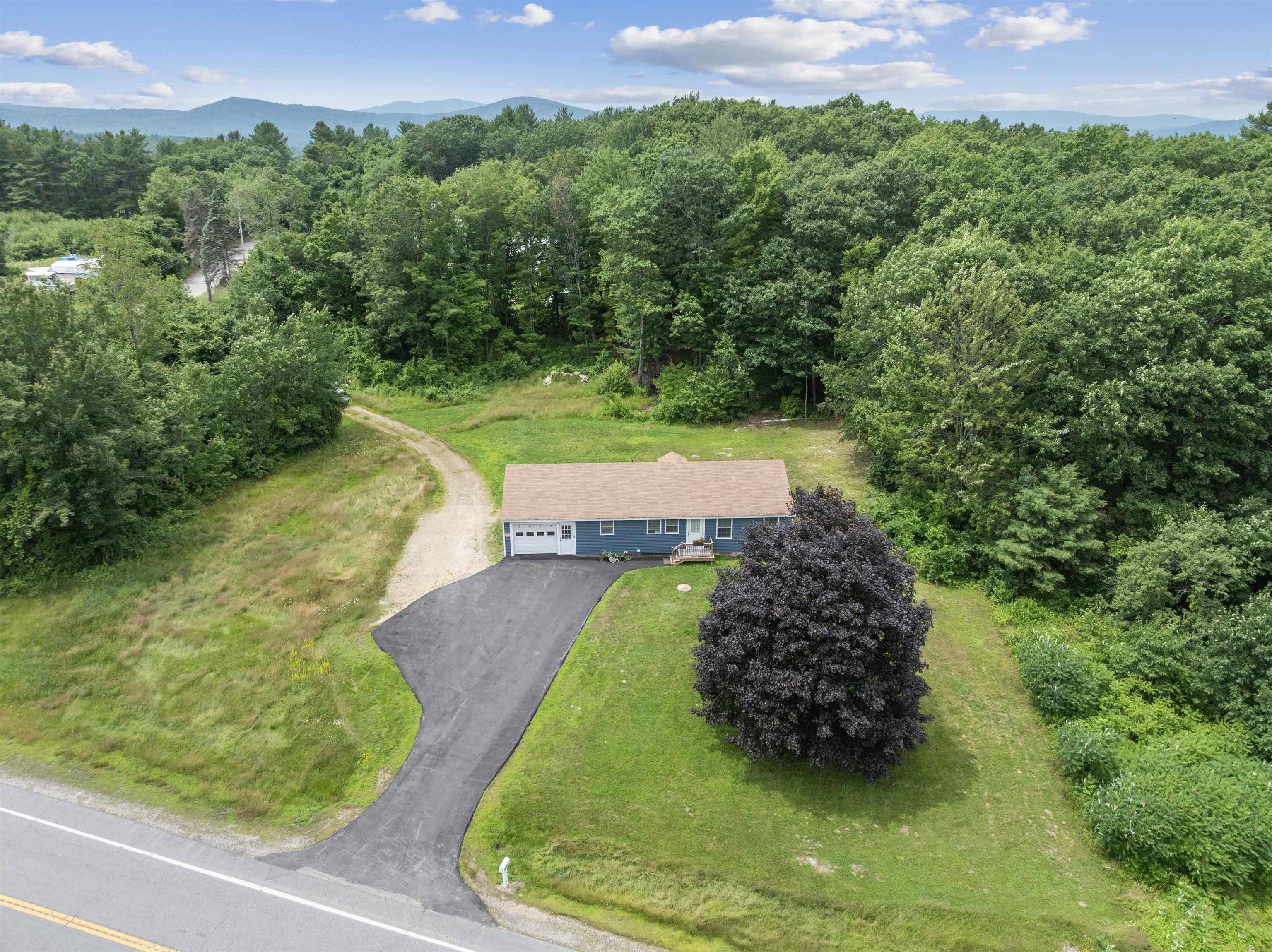 2870 Parade Road Laconia, NH 03246 - Photo 2 of 40