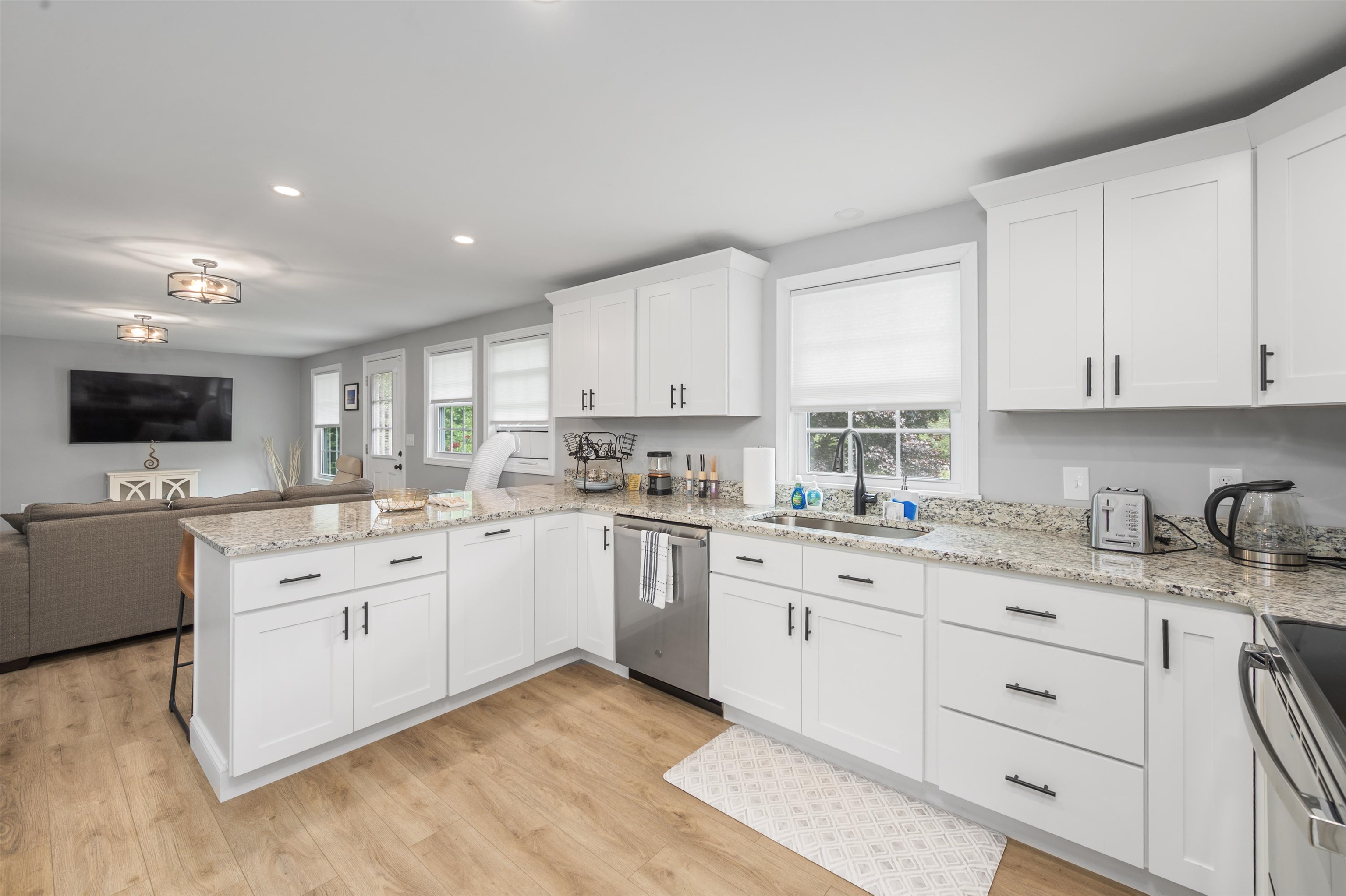 2870 Parade Road Laconia, NH 03246 - Photo 6 of 40