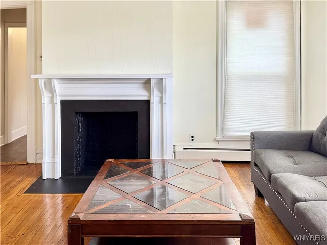 $1,100 | 4 St Johns Place, Unit 3, Buffalo, NY 14201