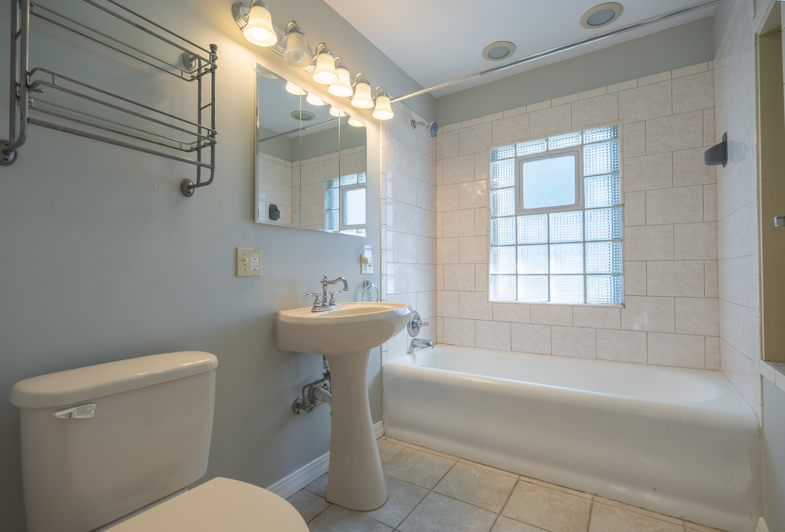 364 North Addison Avenue Elmhurst, IL 60126 - Photo 14 of 21