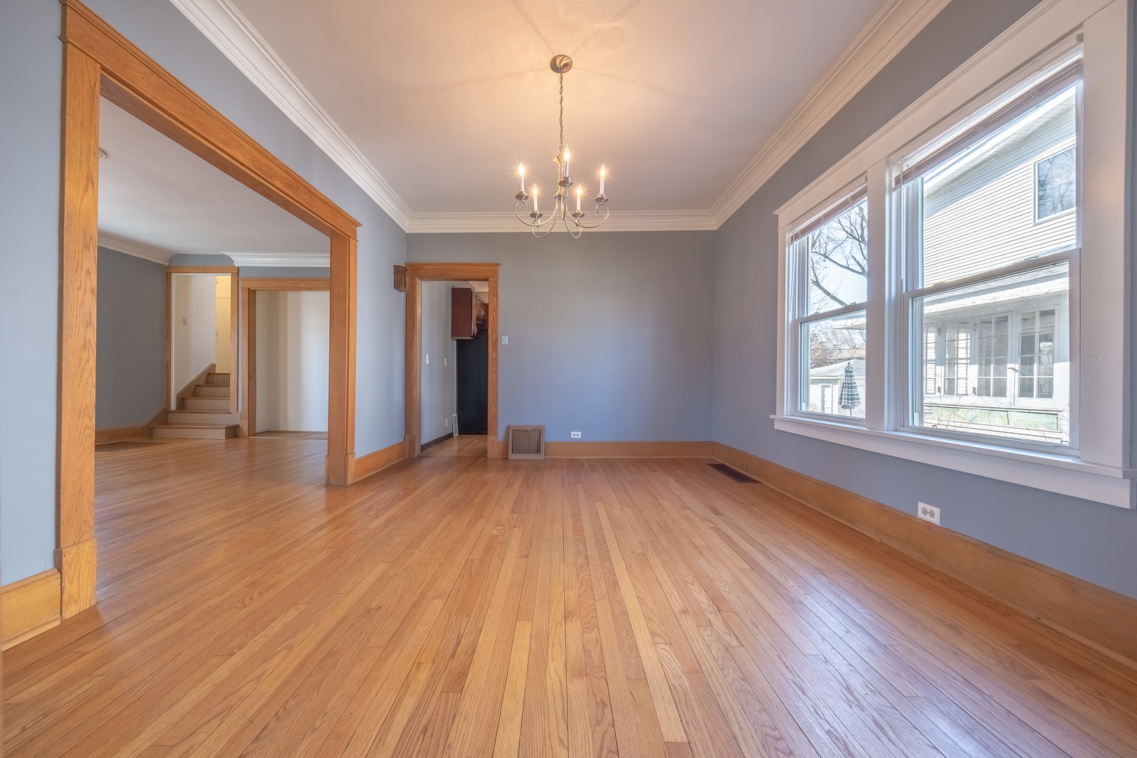 364 North Addison Avenue Elmhurst, IL 60126 - Photo 3 of 21