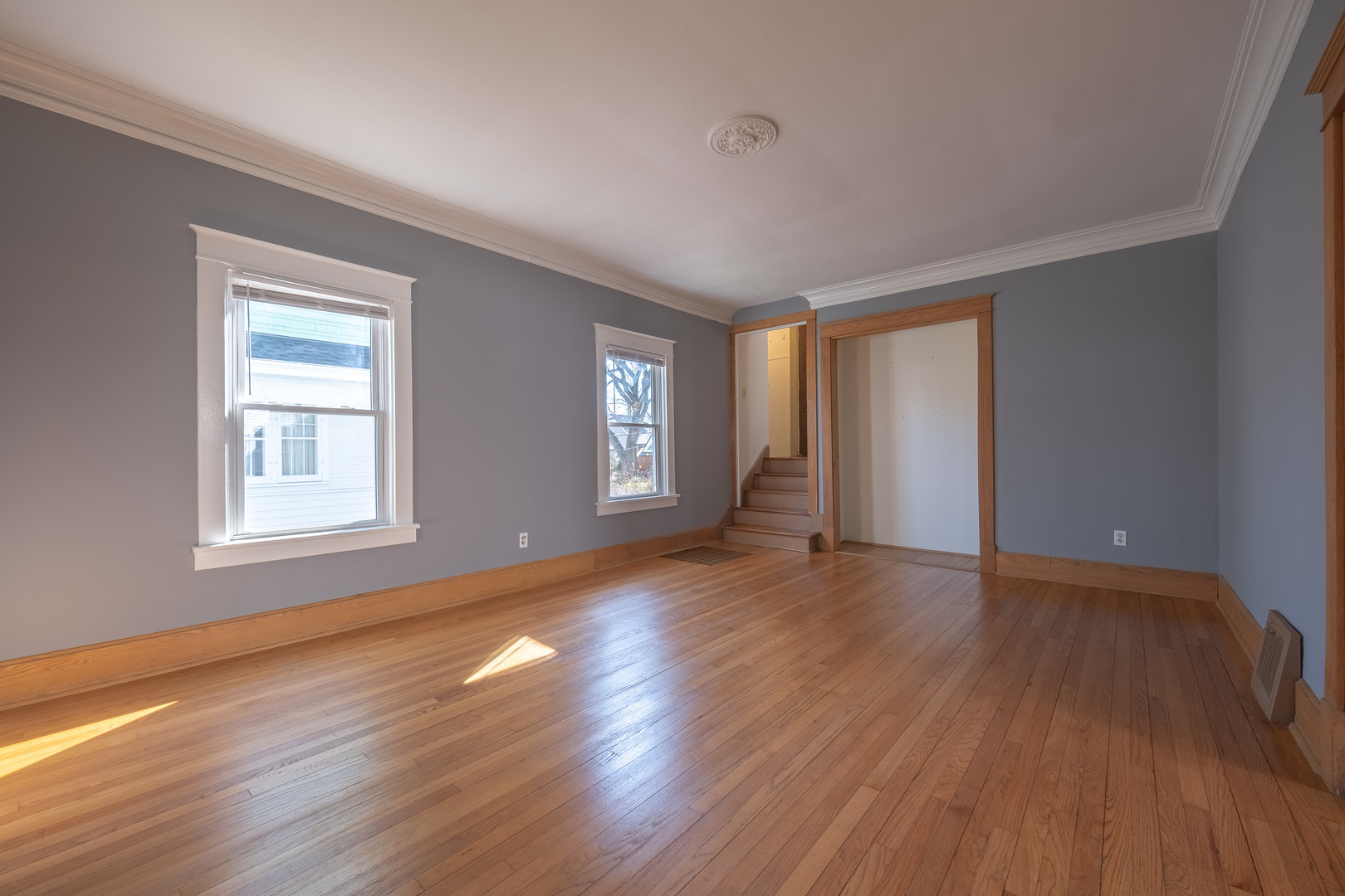 364 North Addison Avenue Elmhurst, IL 60126 - Photo 6 of 21