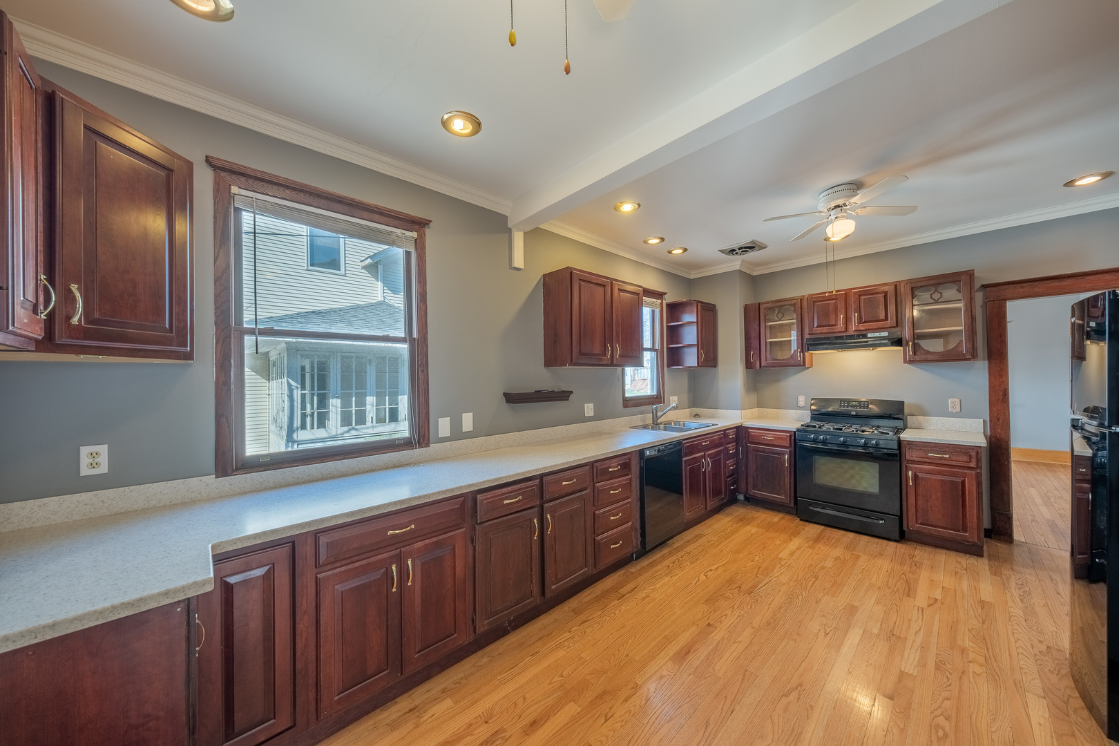 364 North Addison Avenue Elmhurst, IL 60126 - Photo 8 of 21