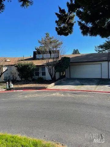 $540,000 | 935 West 8th Street, Santa Rosa, CA 95401