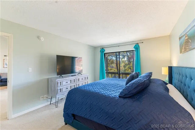 $300,000 | 24 Buoyant Place, Osage Beach, MO 65065