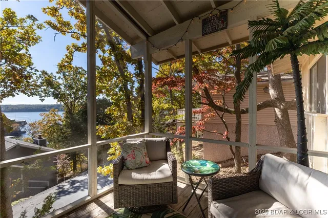 $300,000 | 24 Buoyant Place, Osage Beach, MO 65065