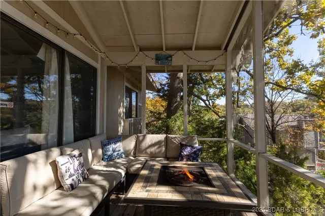 $300,000 | 24 Buoyant Place, Osage Beach, MO 65065