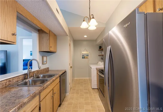 $300,000 | 24 Buoyant Place, Osage Beach, MO 65065