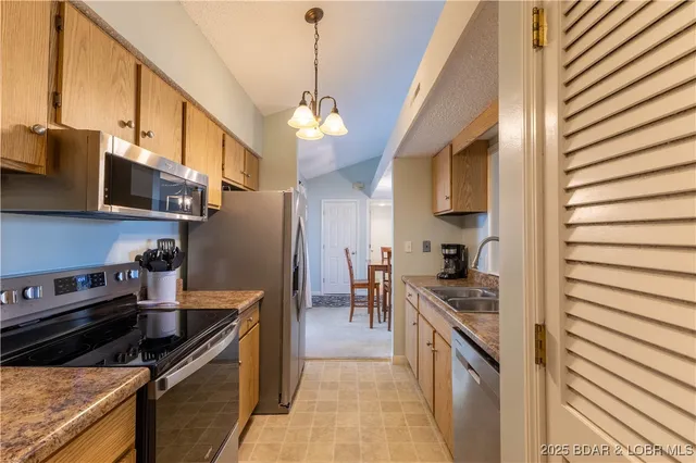 $300,000 | 24 Buoyant Place, Osage Beach, MO 65065