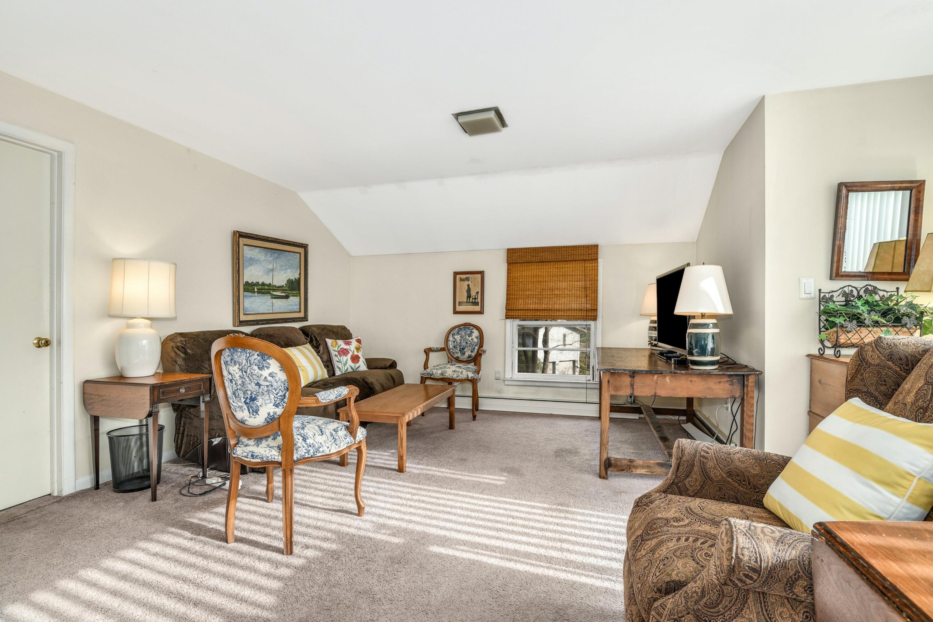 25 Goodwives River Road Darien, CT 06820 - Photo 13 of 17 a living room with furniture