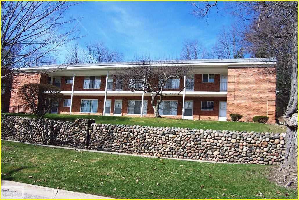 419 North Prospect, Unit 201 Romeo, MI 48065 - Photo 1 of 17 31298798.JPG