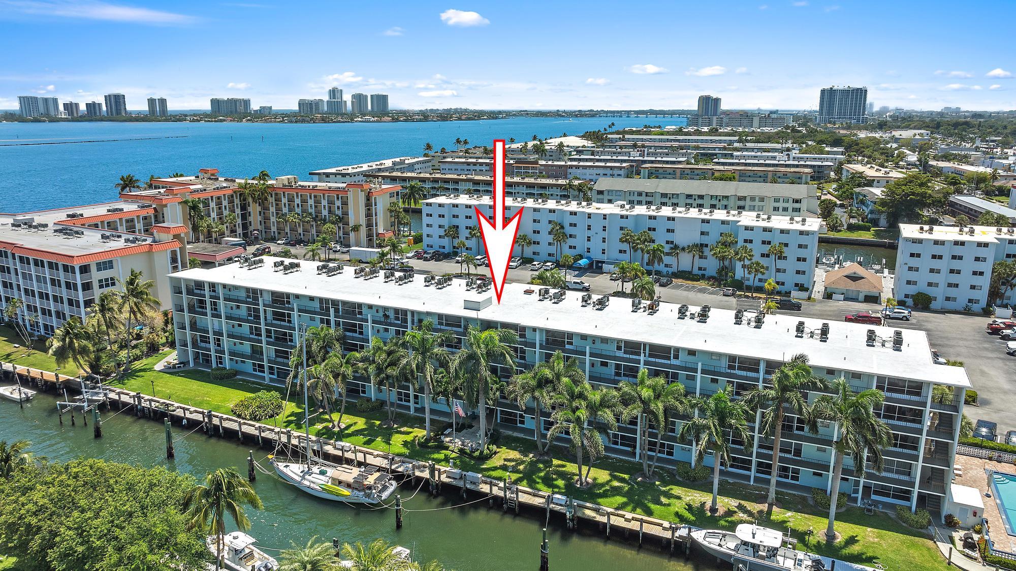 109 Paradise Harbour Boulevard, Unit 307 North Palm Beach, FL 33408 - Photo 17 of 20 Aerial looking south