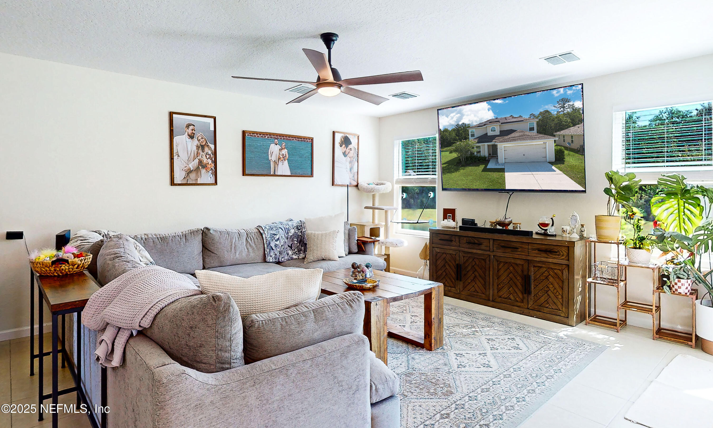 8657 Lake George Circle West Macclenny, FL 32063 - Photo 29 of 46 Living Rm b