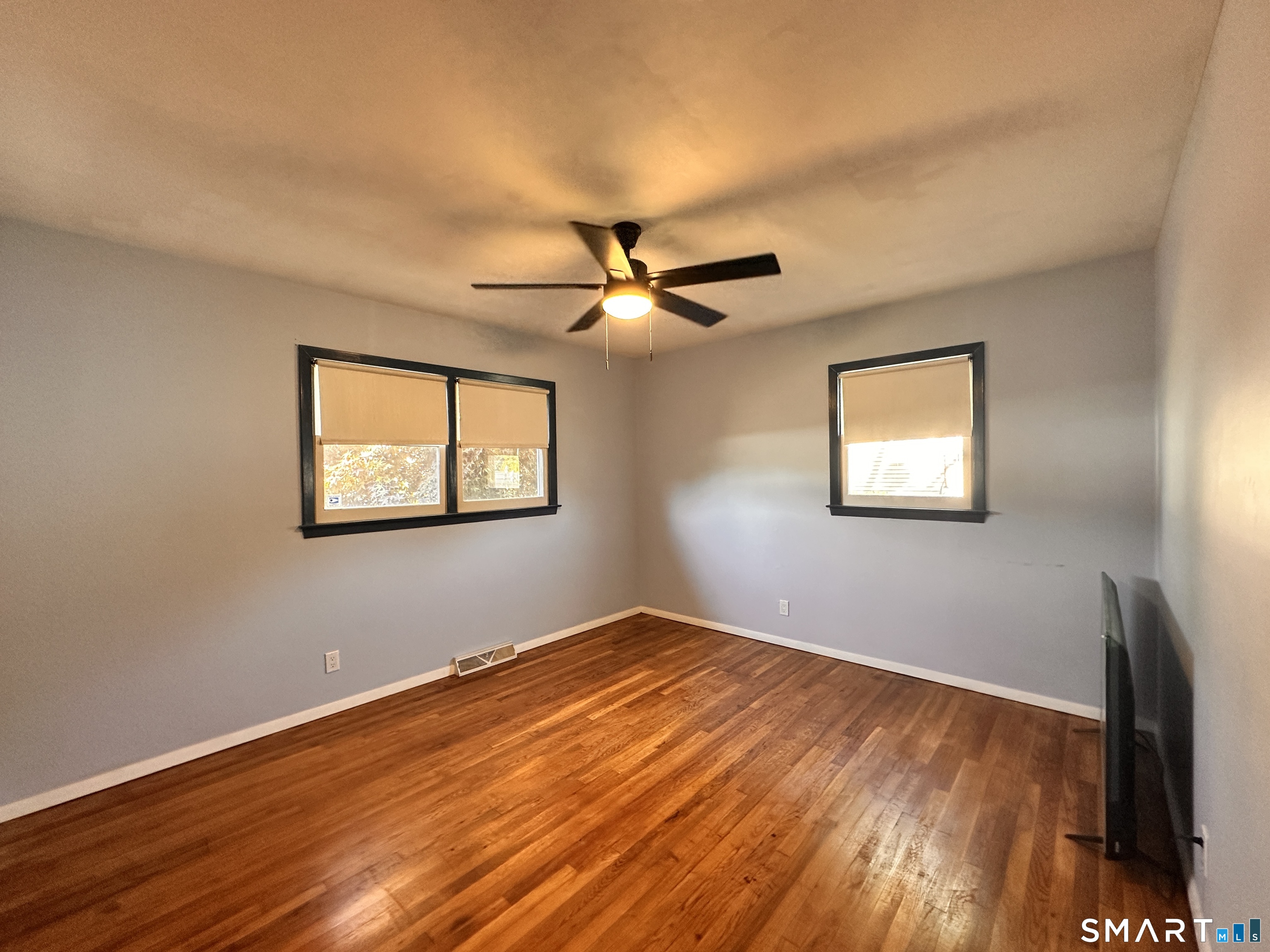 23 Robin Road West Haven, CT 06516 - Photo 16 of 27