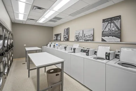 $399,500 | 88 West Schiller Street, Unit 904L, Chicago, IL 60610