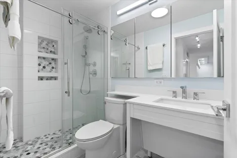 $399,500 | 88 West Schiller Street, Unit 904L, Chicago, IL 60610