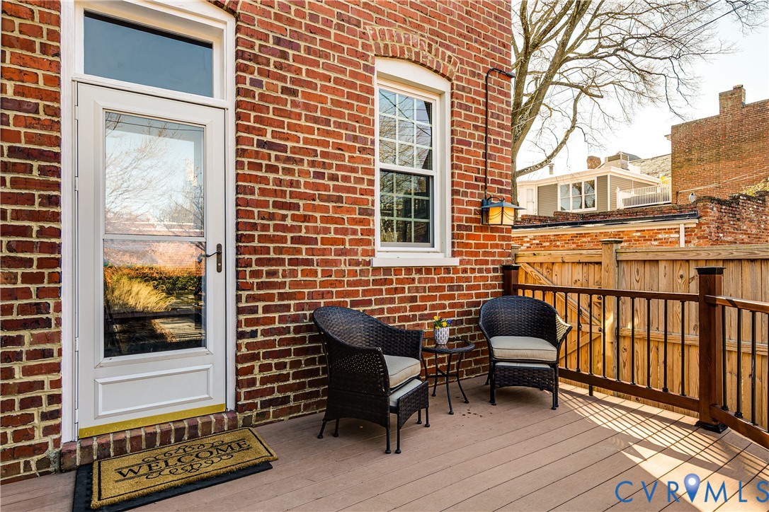 200 Strawberry Street Richmond, VA 23220 - Photo 30 of 36 Kitchen door to deck