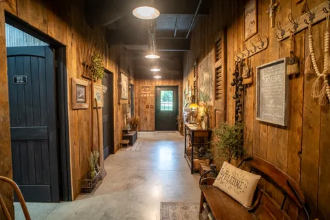 $3,950,000 | 3076 North 400 East Road, McLean, IL 61754