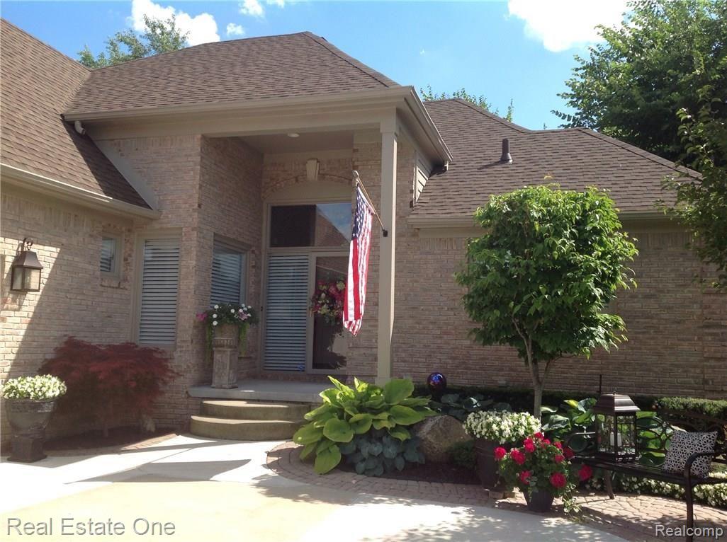 1670 Chase Drive Rochester, MI 48307 - Photo 2 of 45 image.jpg