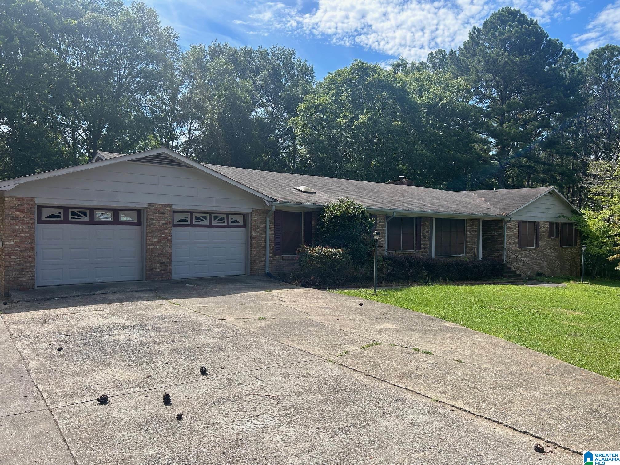 2515 Simpson Street Anniston, AL 36201 - Photo 3 of 36