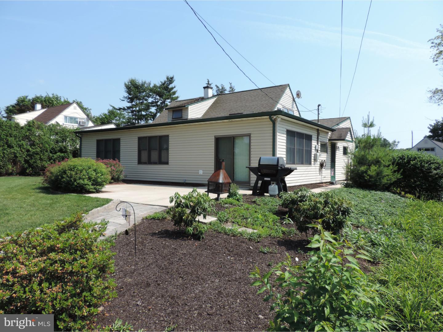 40 Jump Hill Road Levittown, PA 19056 - Photo 24 of 25 Exterior Back
